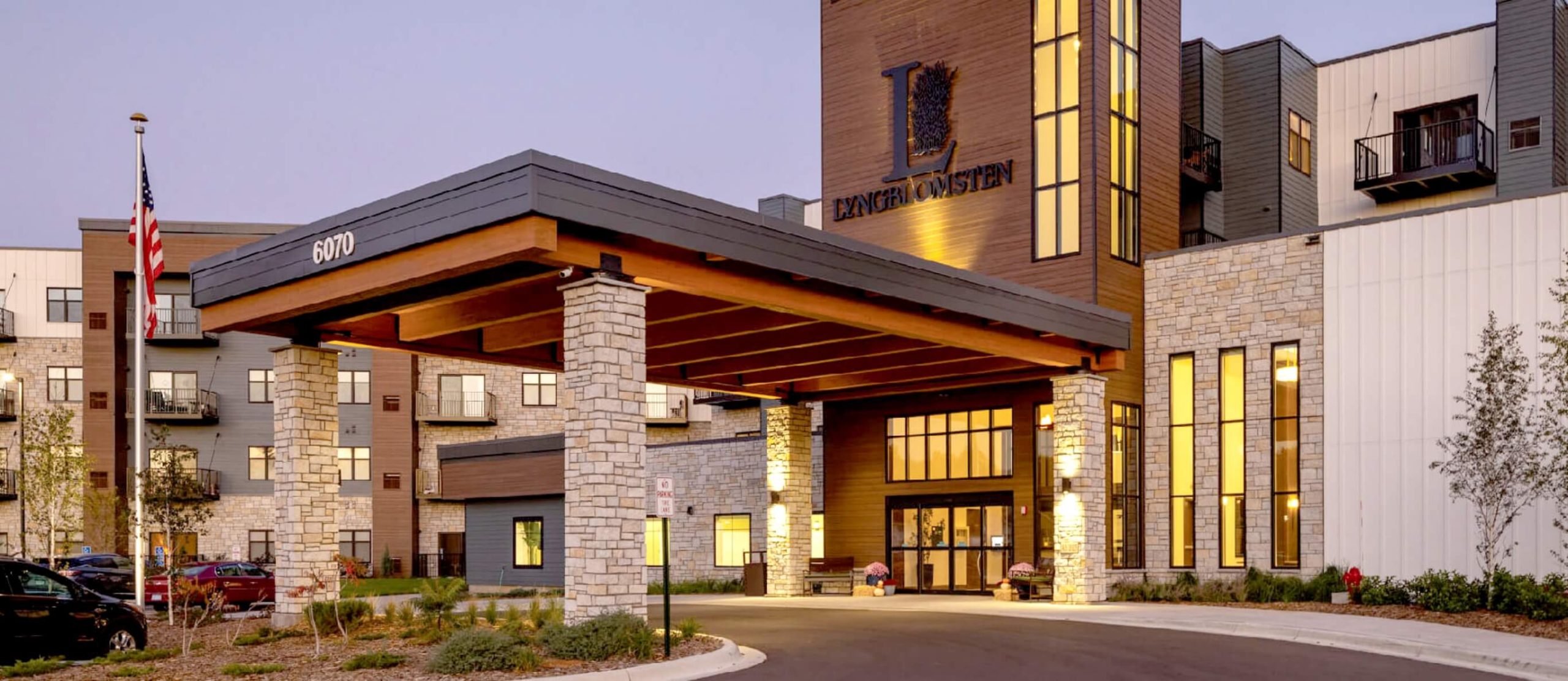 Front entrance of Lyngblomsten at Lino Lakes during twilight